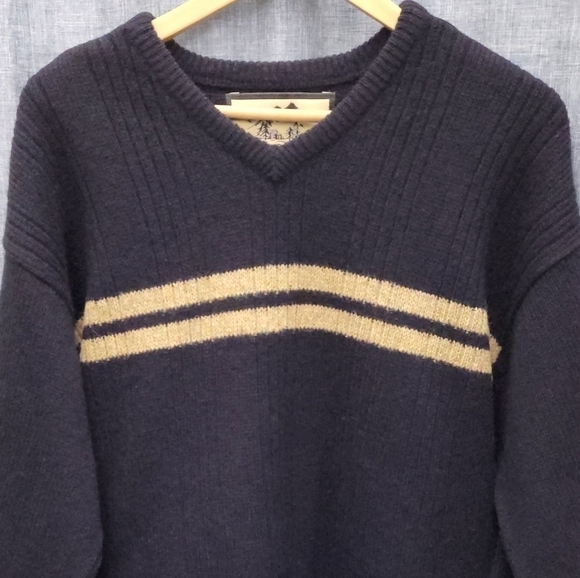 VTG 90s Wool V-Neck Sweater Fargo Clothing Black (w/2 Tan Stripes) Size XL - Picture 7 of 7